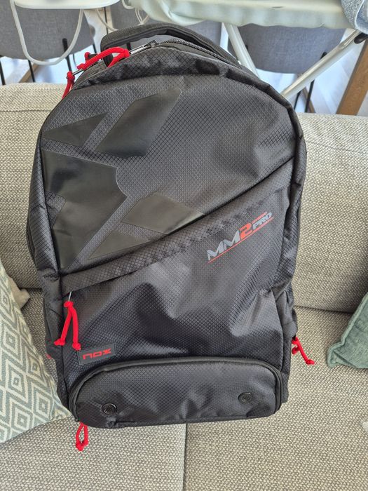 Itens padel para venda (mochilas e raquetes)