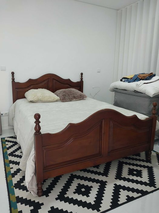 Uma cama de casal