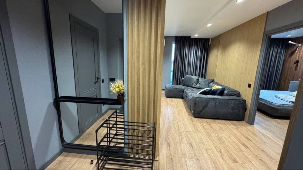 У продажу ​елегантна 2к квартира з авторським дизайном у ЖК River Park