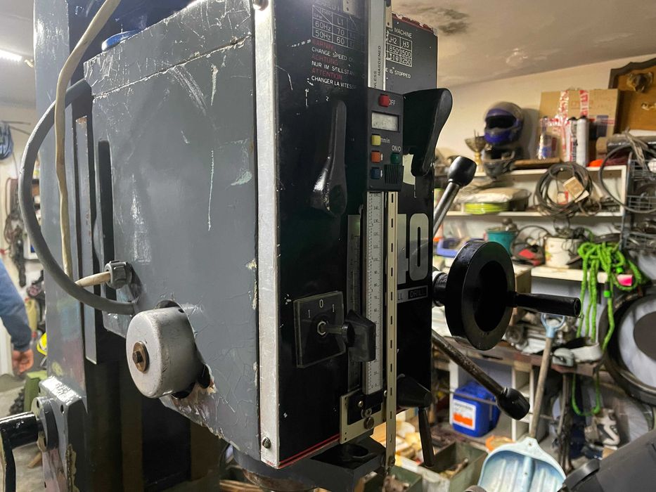 frezarka plus narzędzia