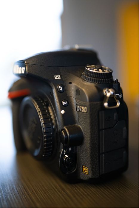 Nikon D750 з WIFI + батарейний блок