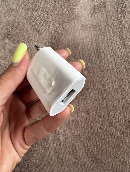 Продам оригиналину зарядку Apple
Не була в користуванні, з комплекту з