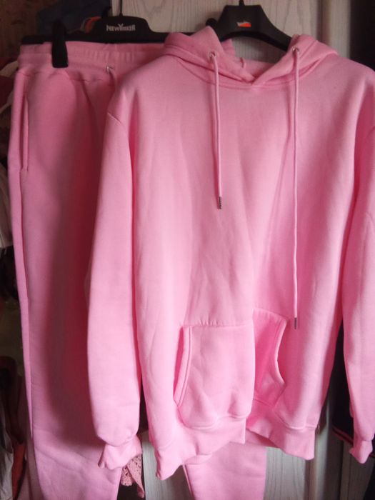 Dresy ubrania damskie