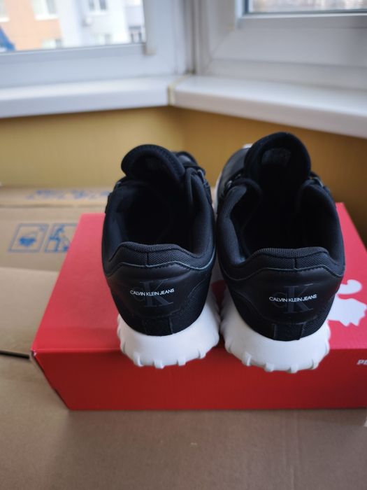 Якісні жіночі кросівки!!!