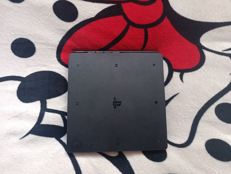 Ps 4 slim 1 TB + 11 GIER