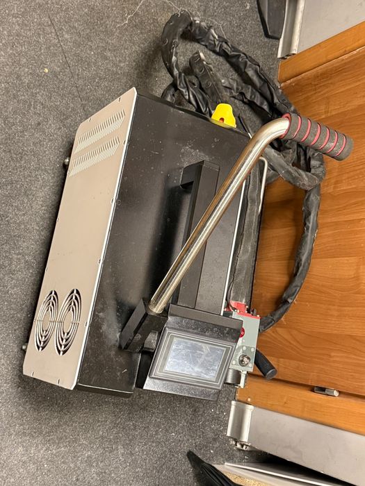 Czyszczarka laserowa HANTEN CNC 300W – impulsowa, faktura, 2026 r.