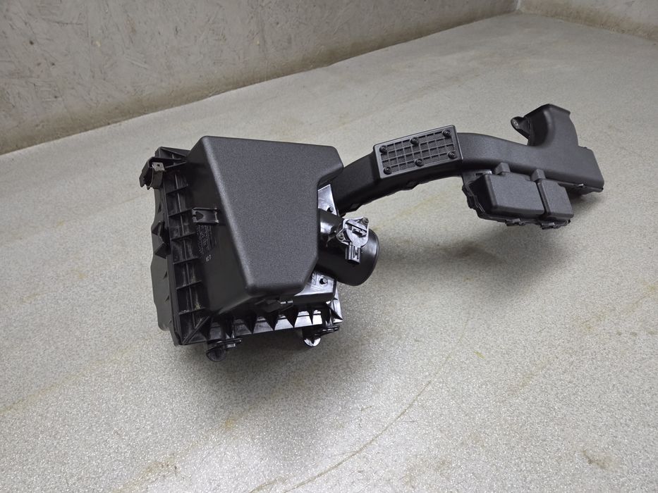 Корпус повітряного фільтру Toyota Rav4 XA50 розборка 2018 - 2025