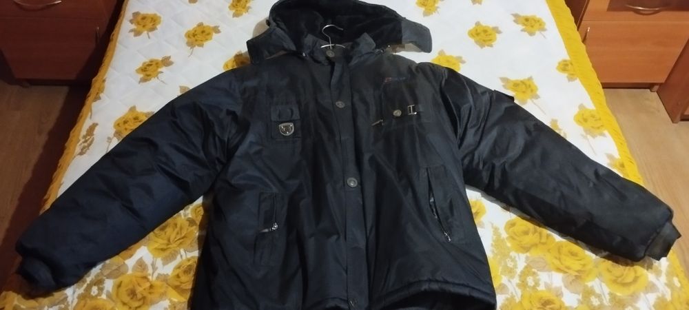 Зимняя куртка зимова куртка з підкладкою