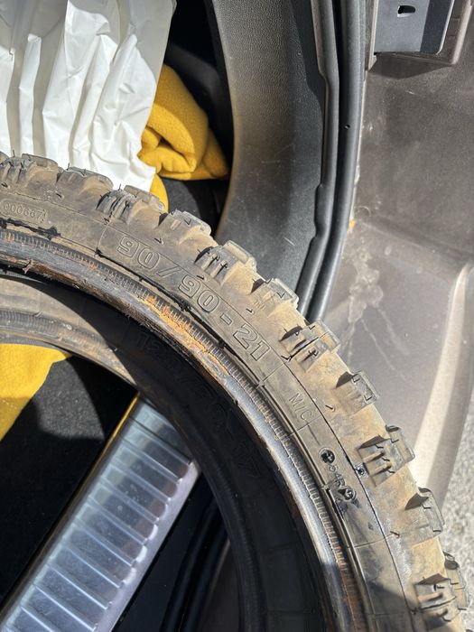 Pneus todo terreno para moto