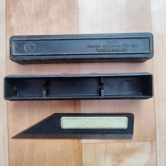 Ленійка лекальна