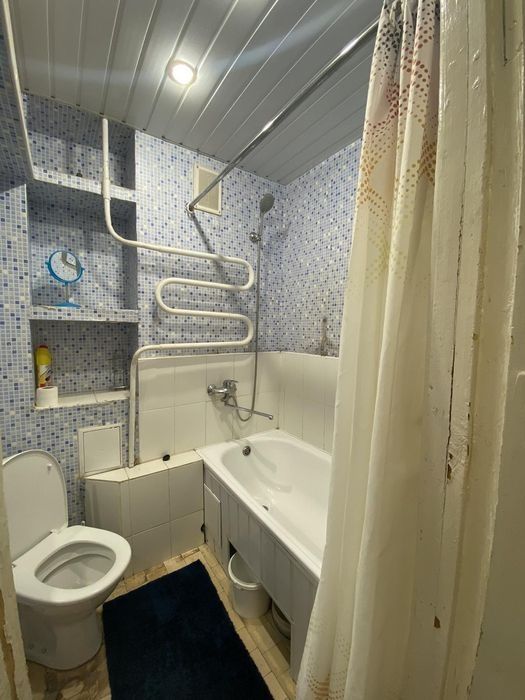 3 этаж. Газ. Улица Новодарницкая, 32.Продам 1 комн. кв.