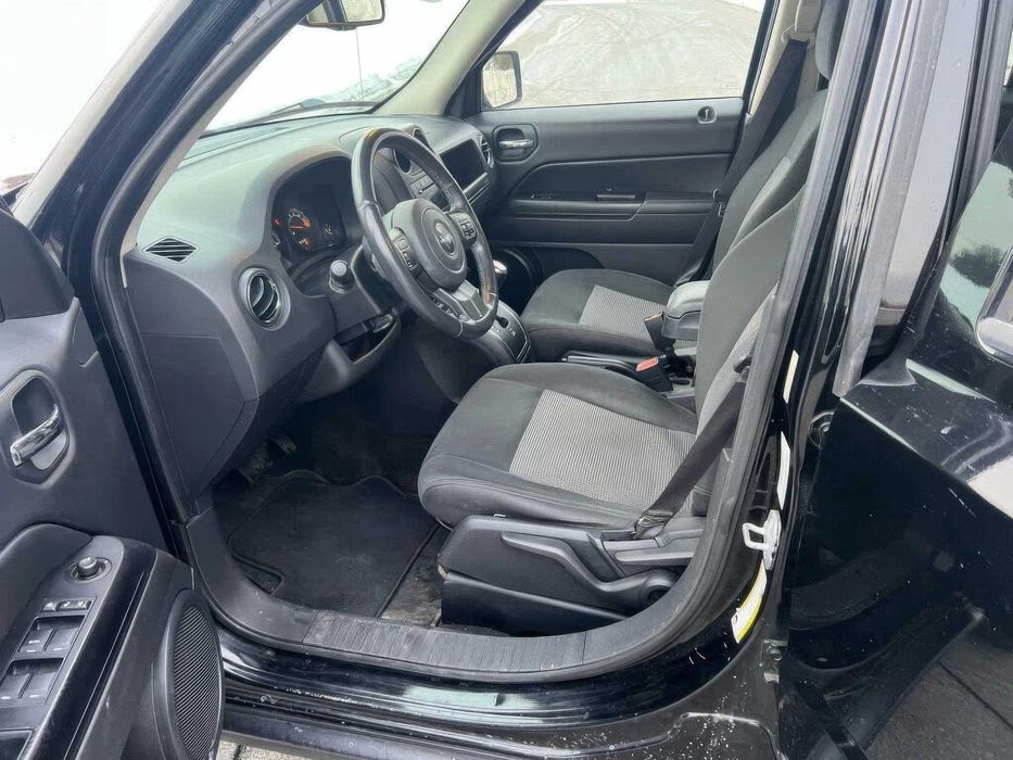 Jeep Patriot Latitude      2014