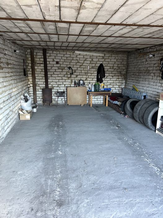 Продам  гараж в районе лицея )7/4)
