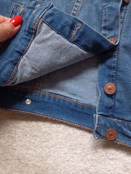 Casaco de ganga Tam M , usado uma vez.