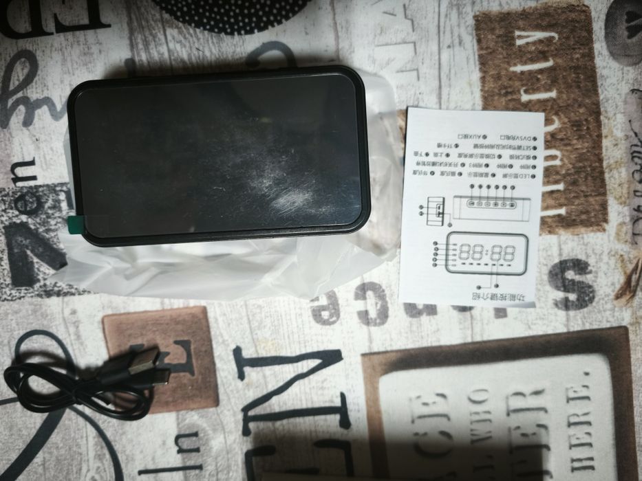 Relógio alarme autofalante bluetooth novo