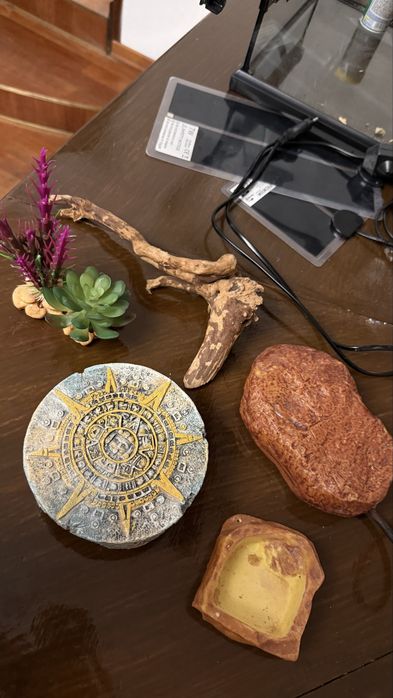 Терраріум Exo Terra 30x30, лампа, мат, теплий камінь та інше.