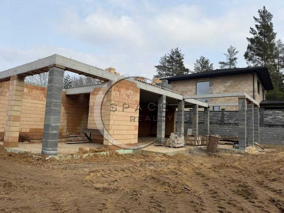 Продаж 2 поверхового будинку 450м2 з бомбосховищем, с. Гореничі