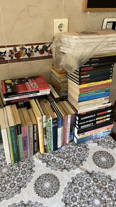 100 livros + enciclopédias