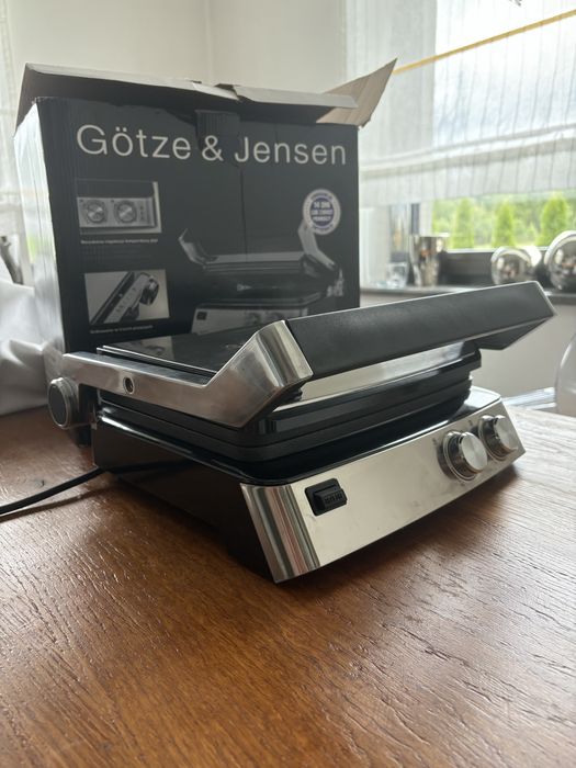 Grill wlektryczny Götze & Jensen GL801X