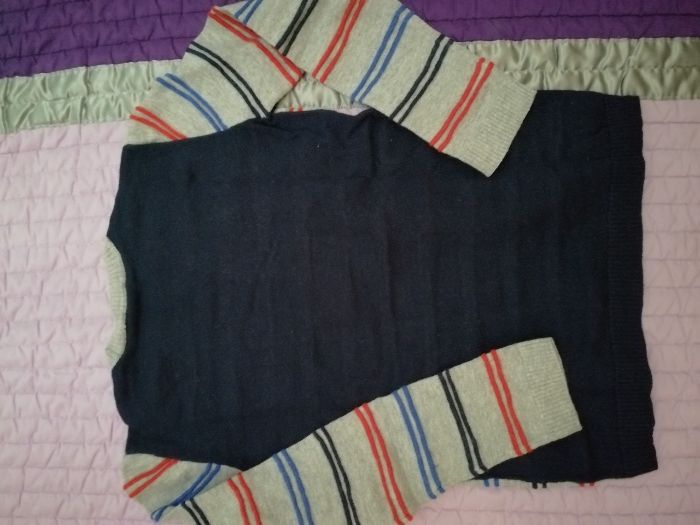 Camisola cinza riscas algodão Benetton– tamanho M (7/8 anos: 130cm)