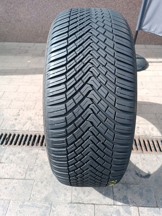 255/55R18 Continental AllSeasonContact