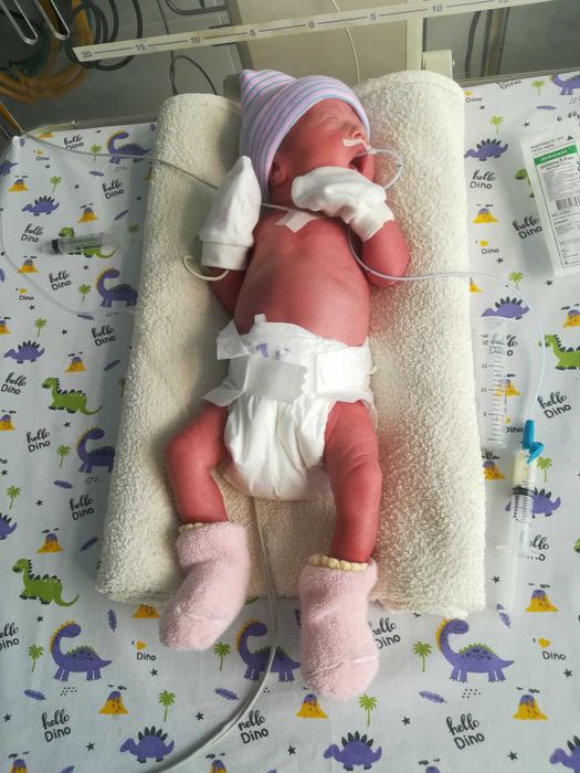 Дуже потребую допомоги родила двійню потрібна їжа та одяг