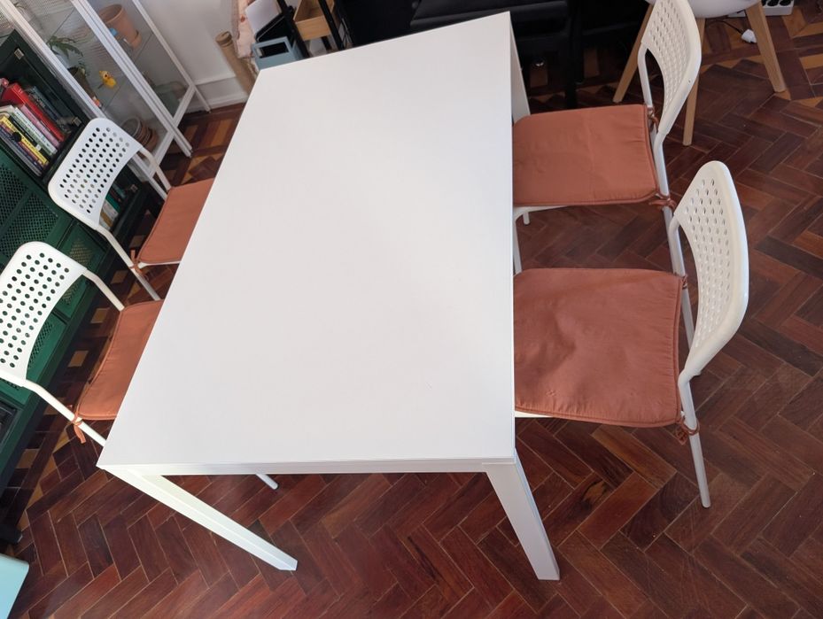 Mesa e 4 cadeiras Ikea (Melltorp + Adde) - Usado