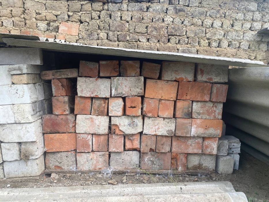 Цегла червона іі силікатна б/у