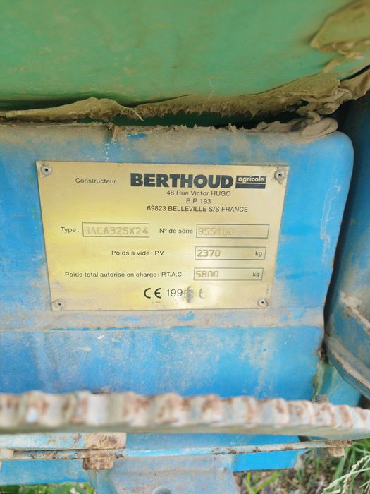 Sprzedam opryskiwacz BERTHOUD 32