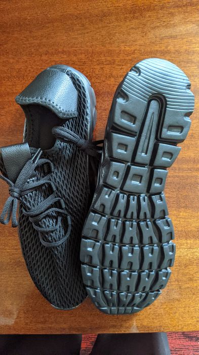 Кросівки чоловічі 45 розмір