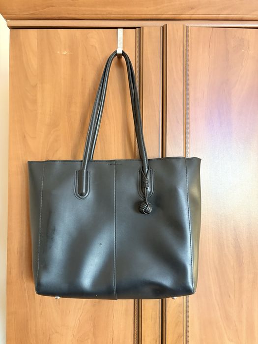 Czarna( torebka) shopperka Sinsay na magnes kokarda A4 używan