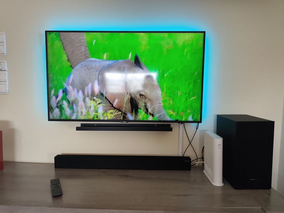 Smart TV Samsung Cristal 43p + Barra Surround e subwoofer