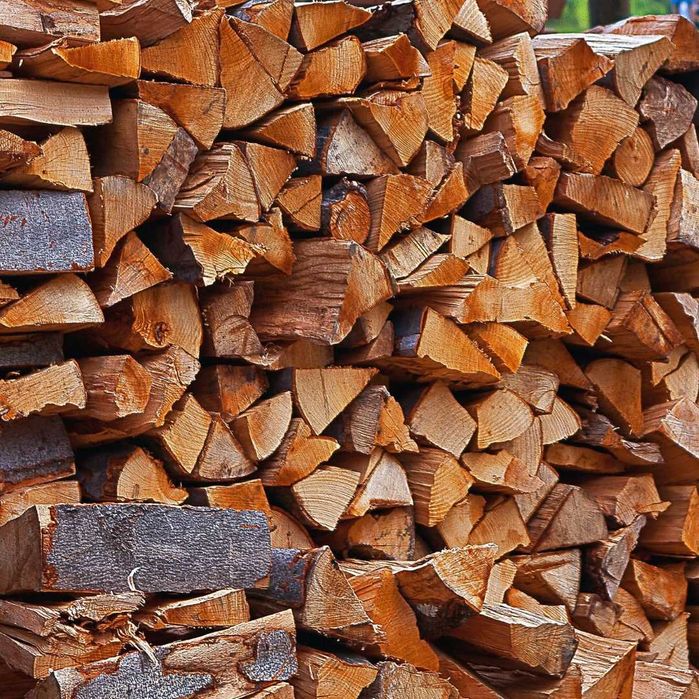 Sezonowane drewno kominkowe