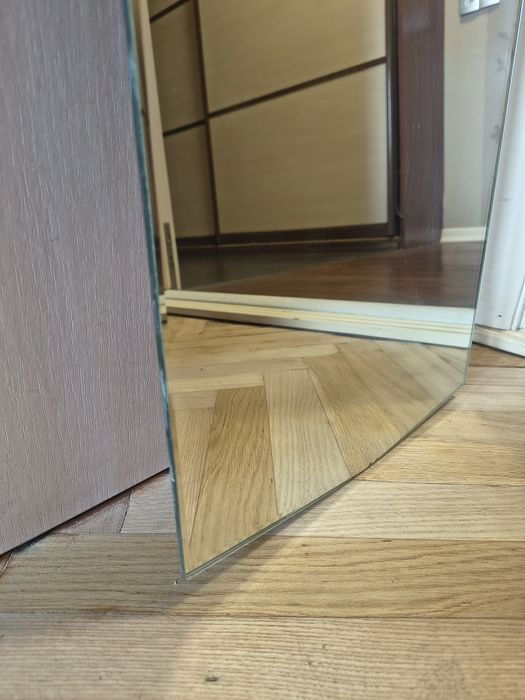 Дзеркало  - самовивіз.