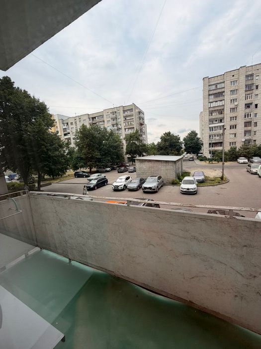 Прода  3 кім. кв.  в чешці вул. Патона