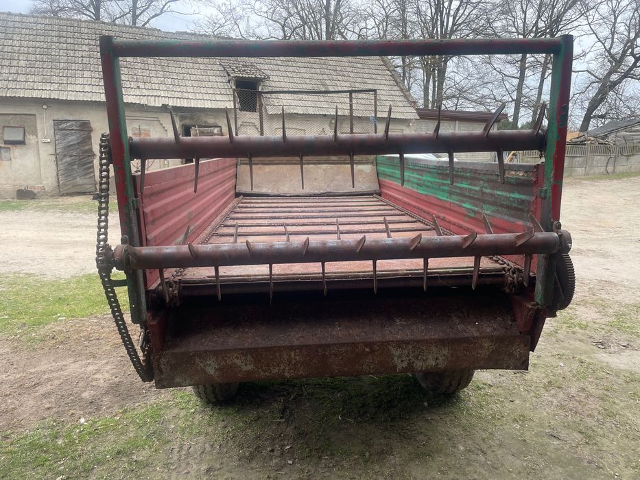 Sprzedam rozrzutnik 4 tonowy