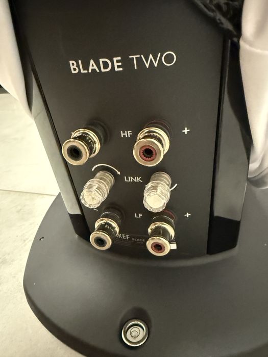 Kolumny KEF Blade Two