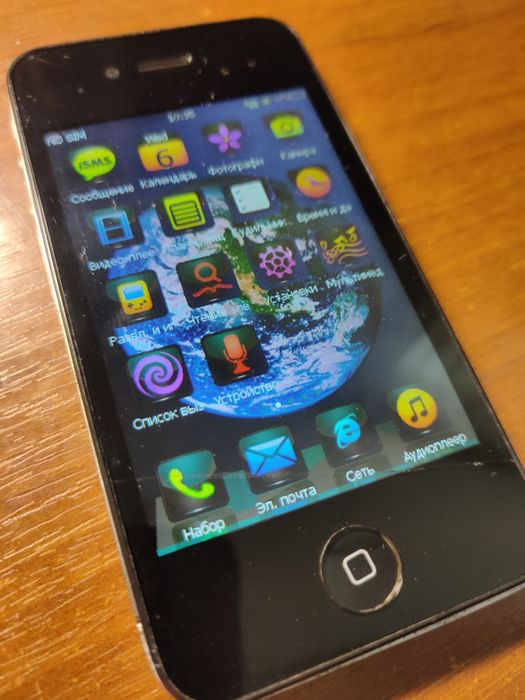 Продам телефон айфон 4