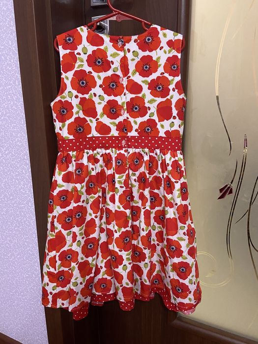 Святкове плаття LC Waikiki для дівчинки 8-9 років, 128-134см