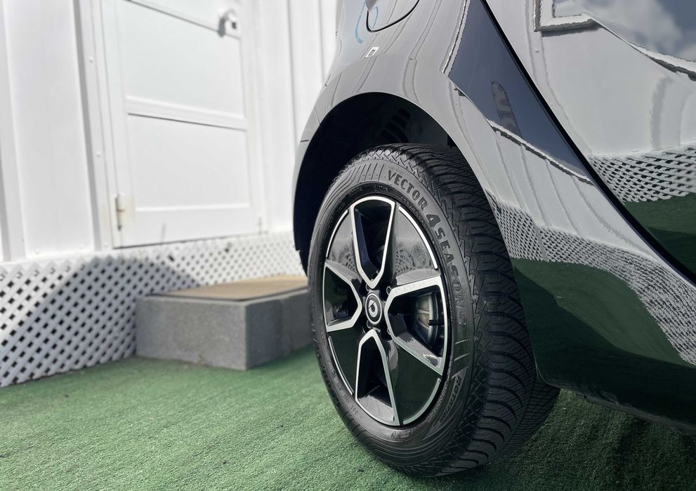 SMART ForFour EQ Pulse 2022 100% Eléctrico