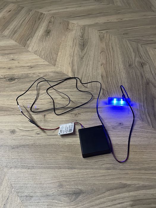Podświetlenie półki led ledy niebieskie światło zasilacz