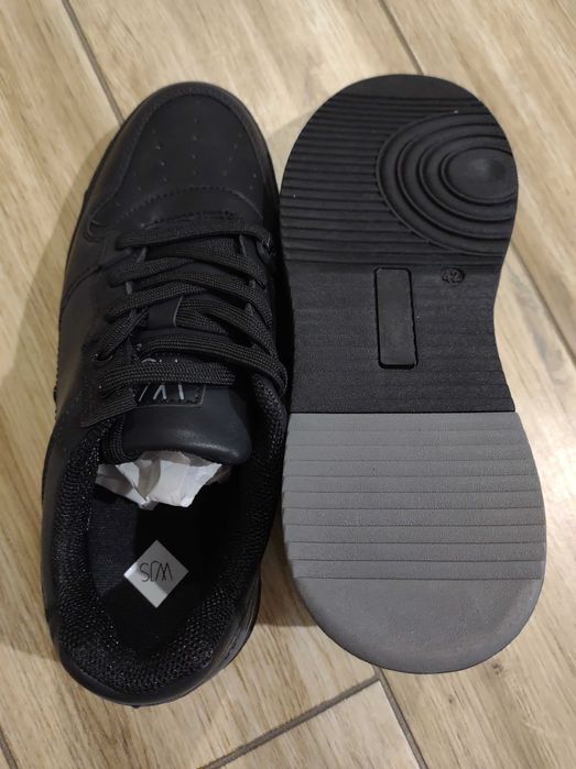 Buty Wojas. Nowe. 41