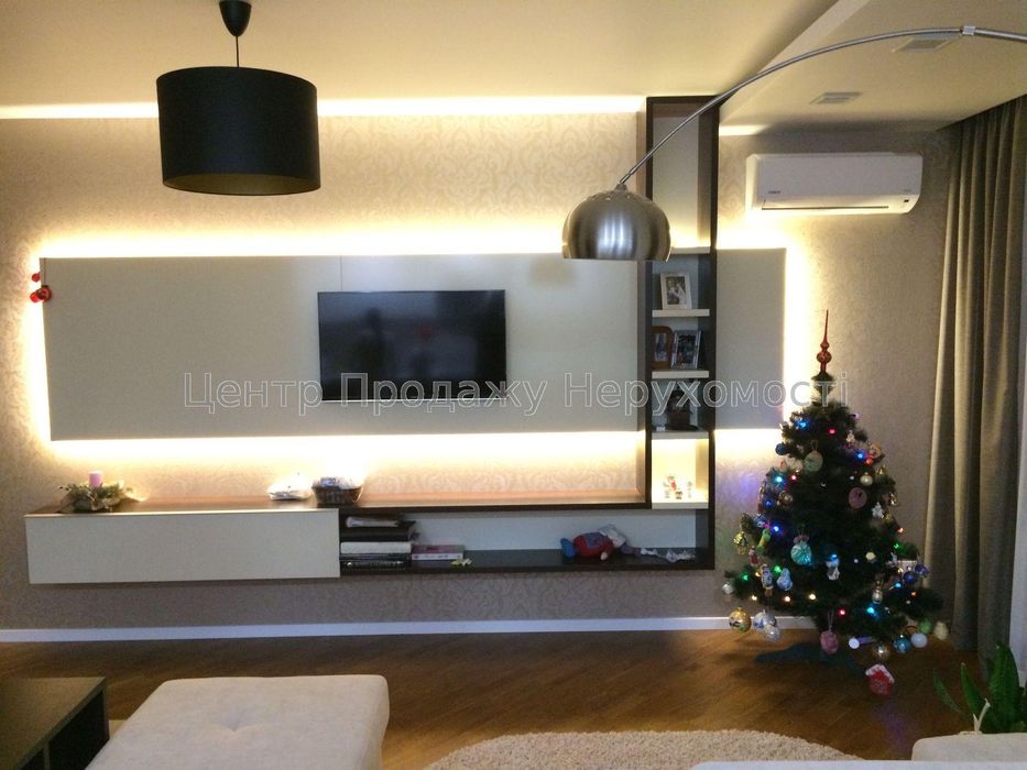 Центр Продажу Нерухомості продає 3 квартиру