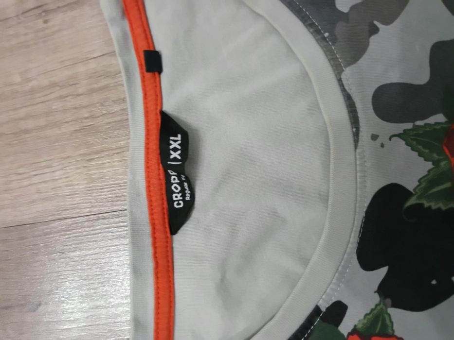 T-shirt męski Cropp.