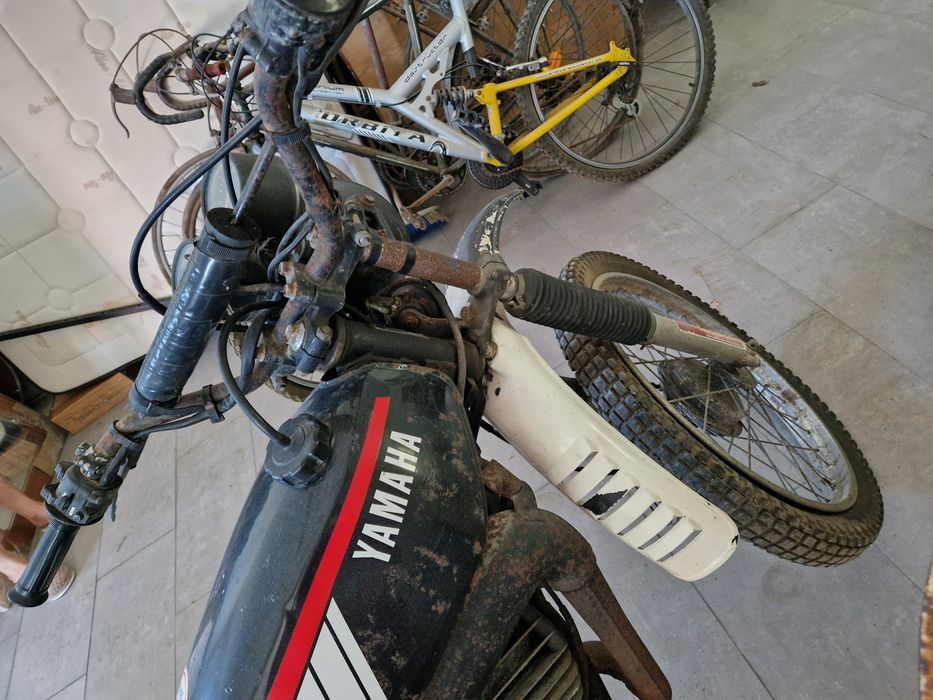 Moto Yamaha DT 125
