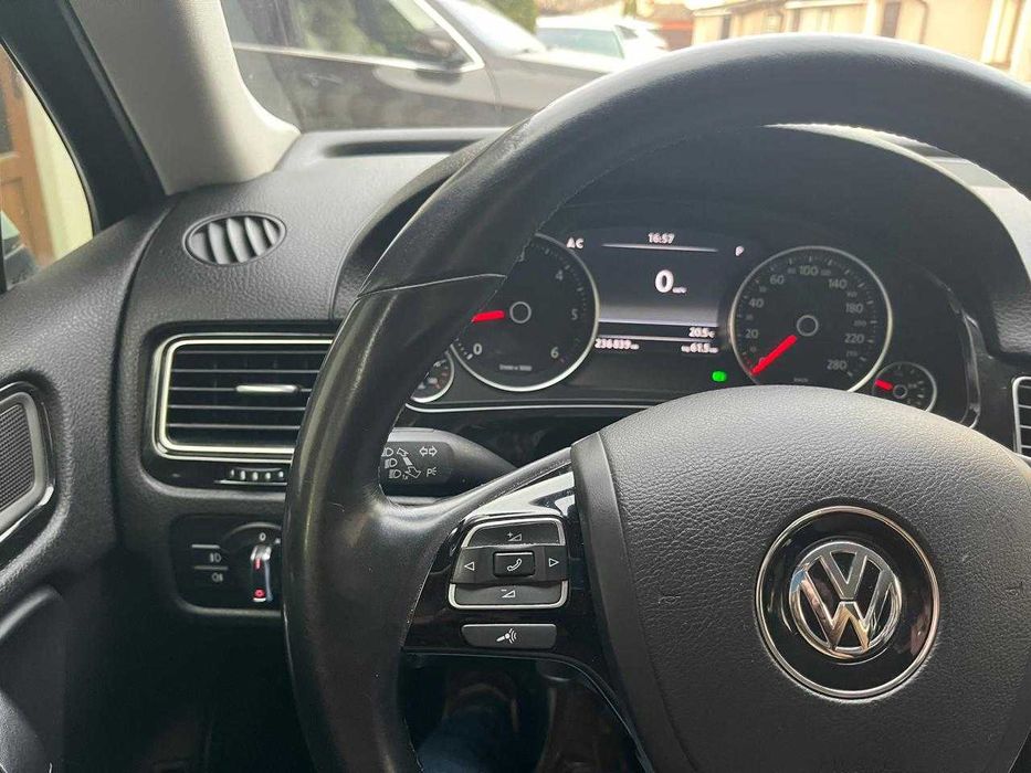 Продаю авто Volkswagen Touareg