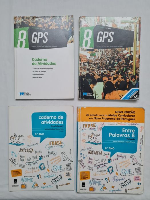 Livros 8°ano mots-clés, hotspot, descoberta planeta azul, GPS, matemat