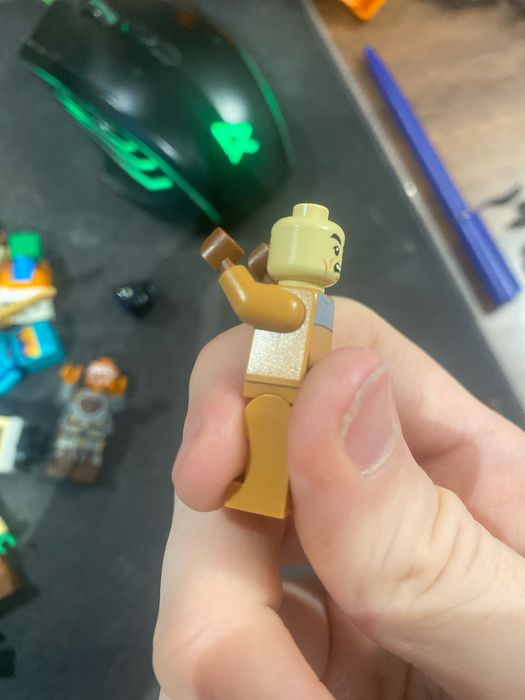 Продам фигурку lego star wars