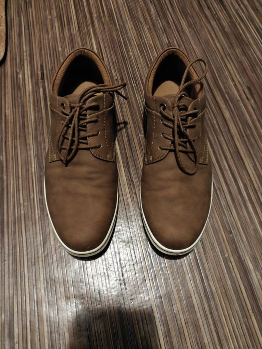 Buty casualowe rozm.40