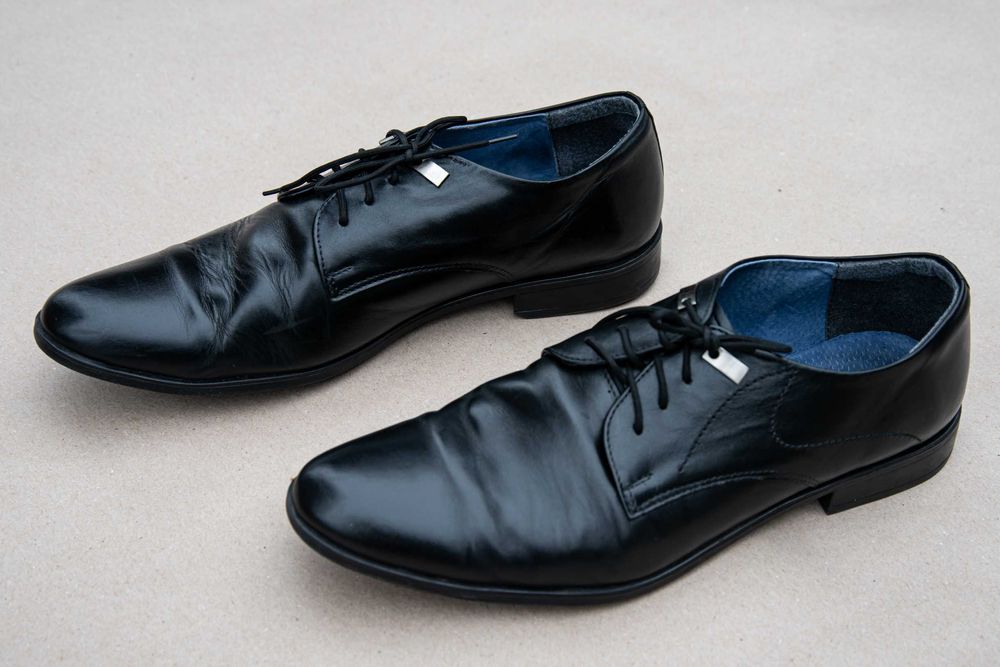 Eleganckie buty męskie do garnituru, stan bardzo dobry